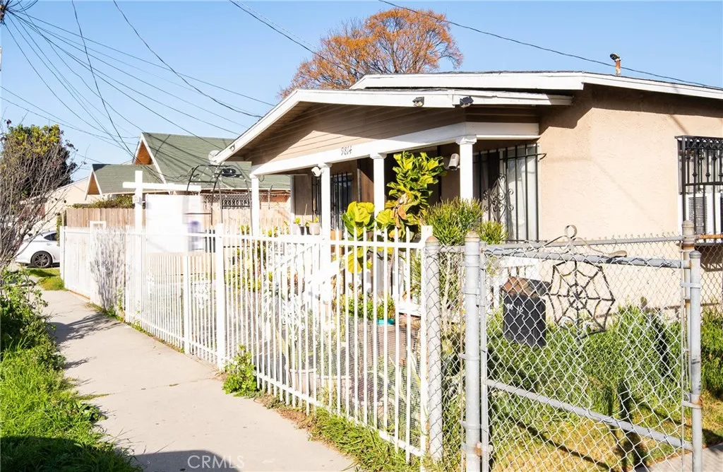 9814 Bandera, Los Angeles, California 90002 home-pic-3