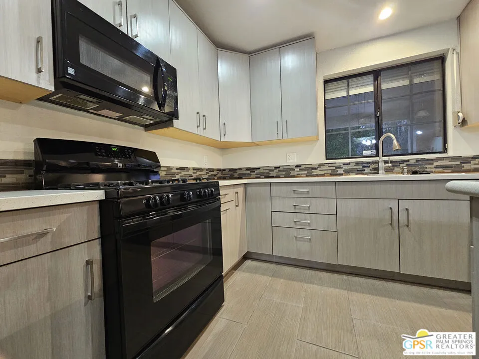 68250 Durango Road, Cathedral City, California 92234 home-pic-7