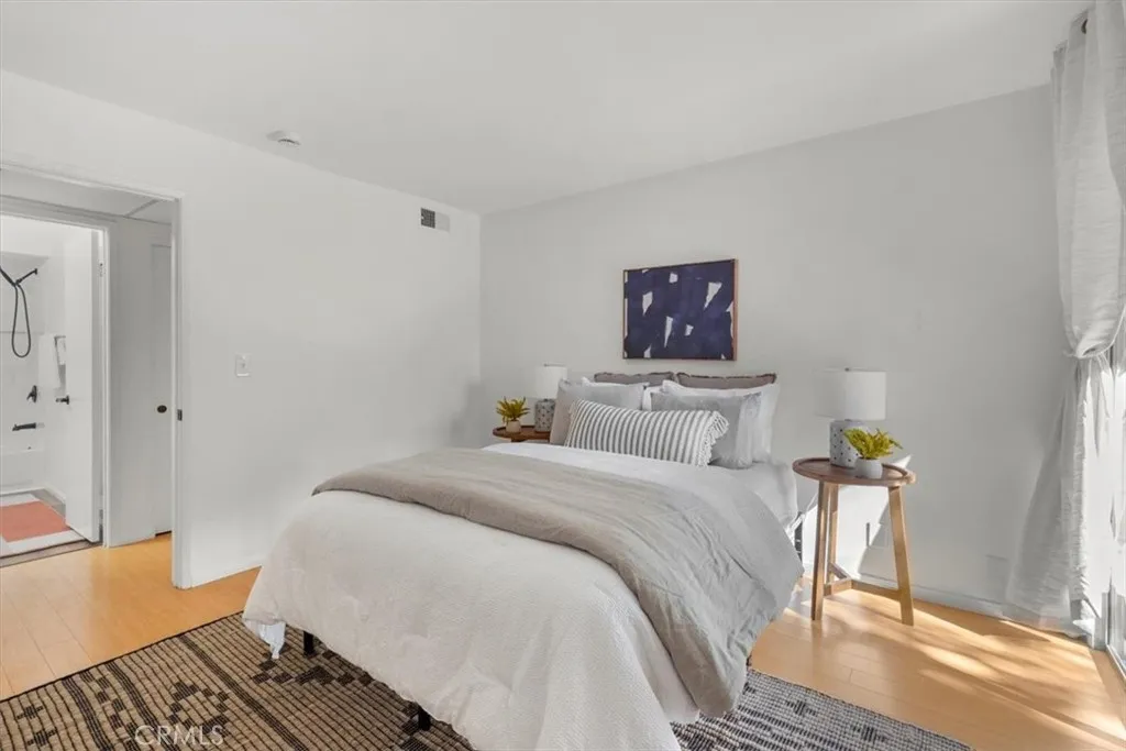 576 N Bellflower Blvd 128, Long Beach, California 90814 home-pic-11