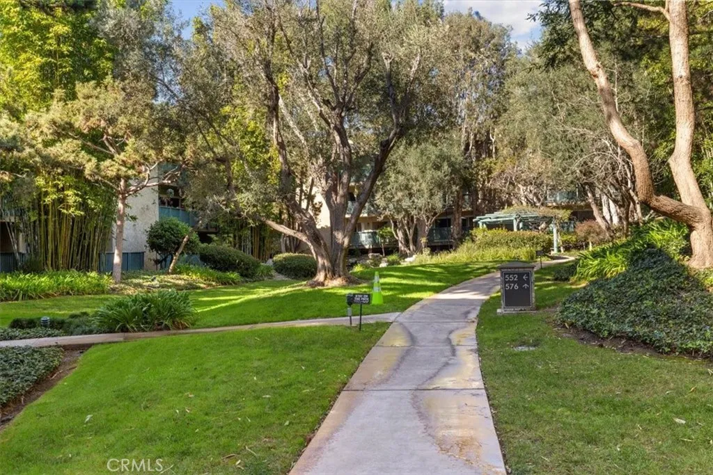 576 N Bellflower Blvd 128, Long Beach, California 90814 home-pic-22
