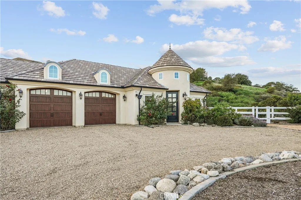 39851 Paseo Chaparro, Murrieta, California 92562 home-pic-5