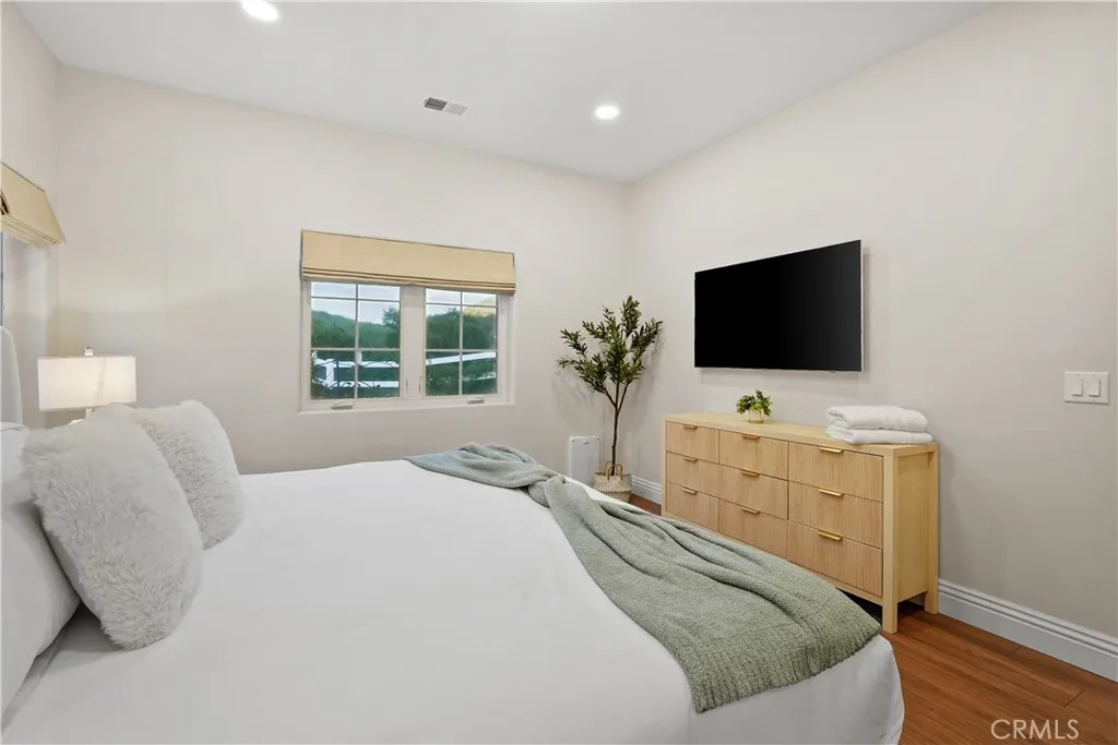 39851 Paseo Chaparro, Murrieta, California 92562 home-pic-21
