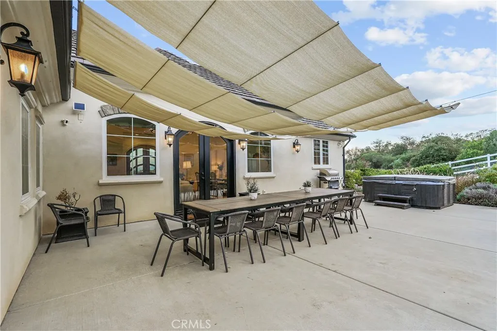 39851 Paseo Chaparro, Murrieta, California 92562 home-pic-11