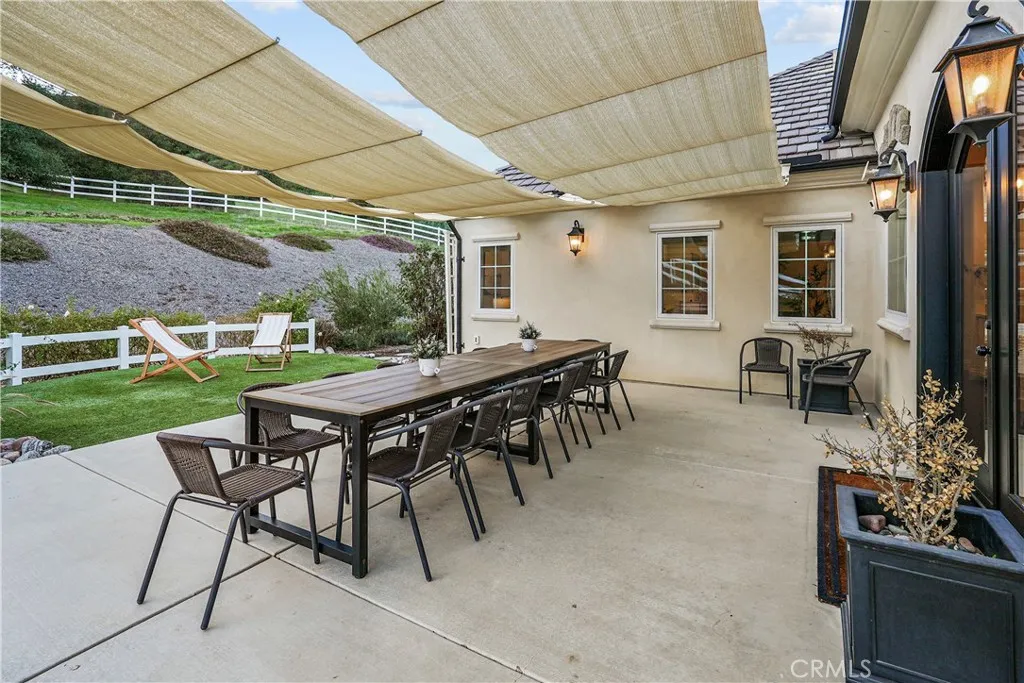 39851 Paseo Chaparro, Murrieta, California 92562 home-pic-16