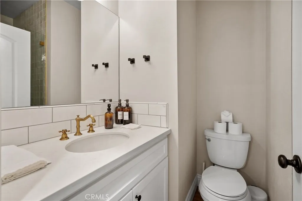 39851 Paseo Chaparro, Murrieta, California 92562 home-pic-18