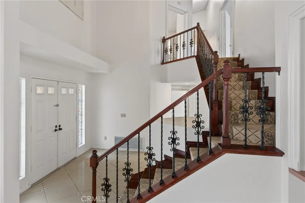 14646 Stallion, Victorville, California 92392 home-pic-9