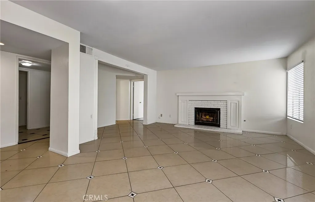 14646 Stallion, Victorville, California 92392 home-pic-17