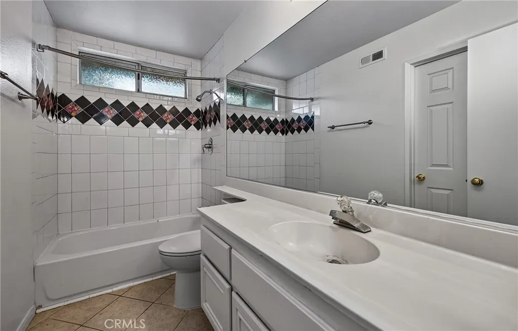14646 Stallion, Victorville, California 92392 home-pic-37