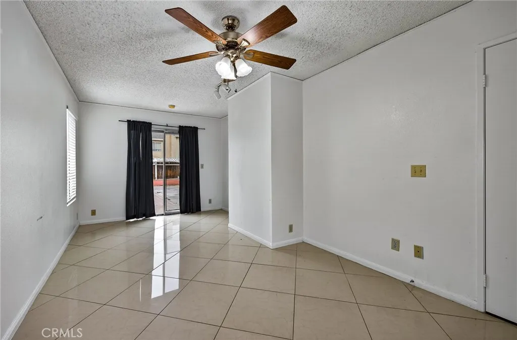 14646 Stallion, Victorville, California 92392 home-pic-23