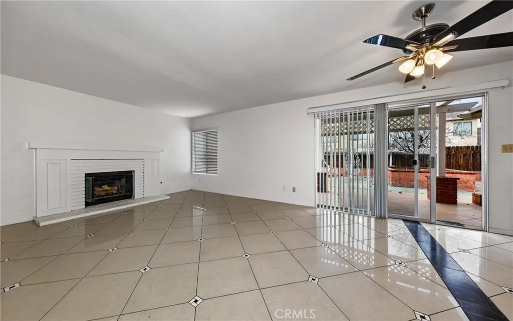 14646 Stallion, Victorville, California 92392 home-pic-16