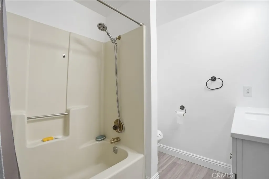17454 Buckthorn, Hesperia, California 92345 home-pic-32