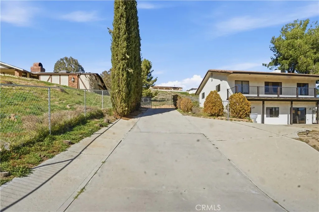 17454 Buckthorn, Hesperia, California 92345 home-pic-4
