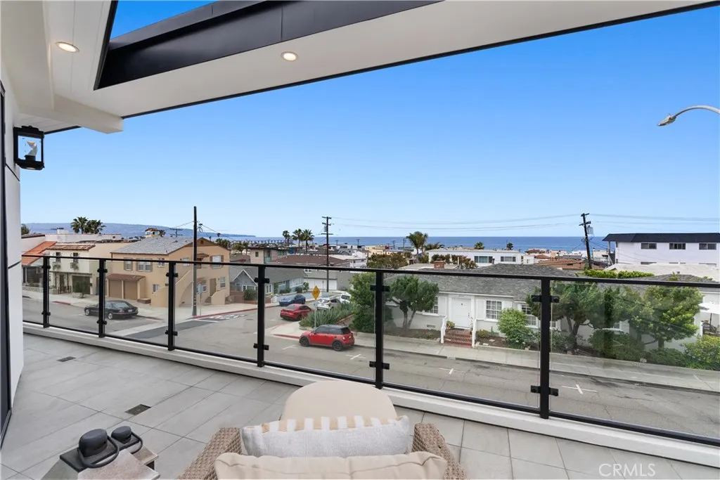 2141 Circle Drive, Hermosa Beach, California 90254 home-pic-16