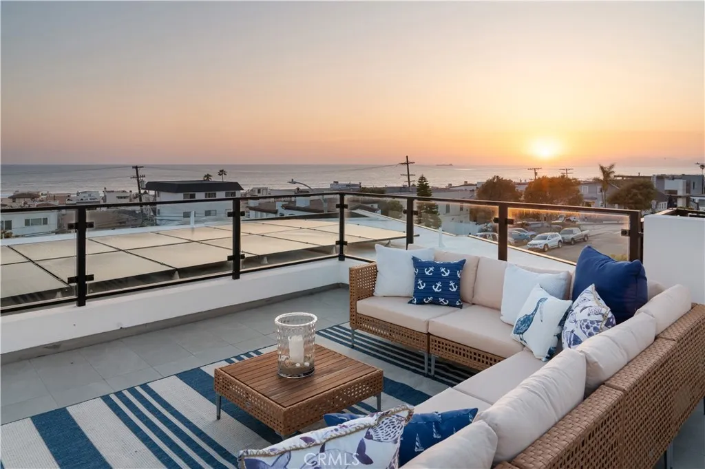 2141 Circle Drive, Hermosa Beach, California 90254 home-pic-1