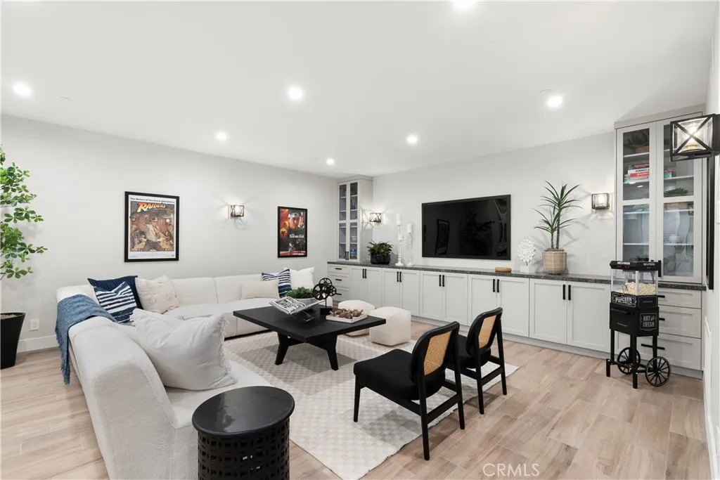 2141 Circle Drive, Hermosa Beach, California 90254 home-pic-39