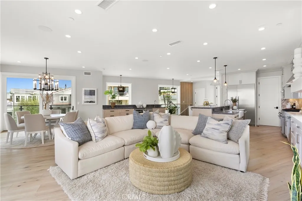 2141 Circle Drive, Hermosa Beach, California 90254 home-pic-10