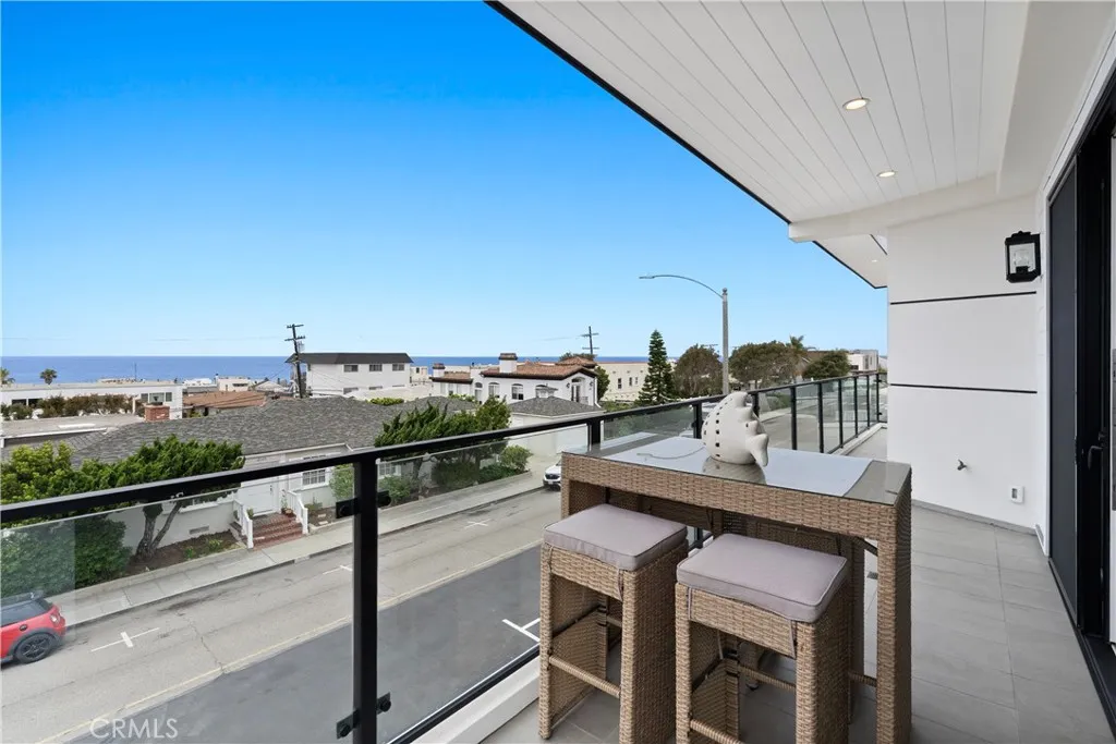2141 Circle Drive, Hermosa Beach, California 90254 home-pic-17