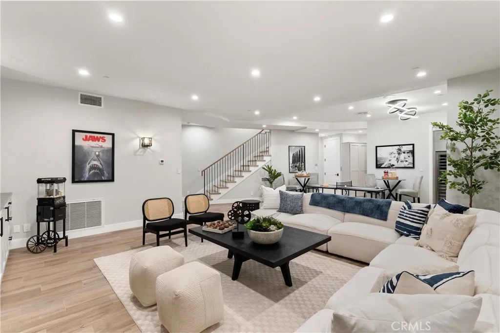 2141 Circle Drive, Hermosa Beach, California 90254 home-pic-36