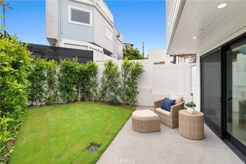 2141 Circle Drive, Hermosa Beach, California 90254 home-pic-20