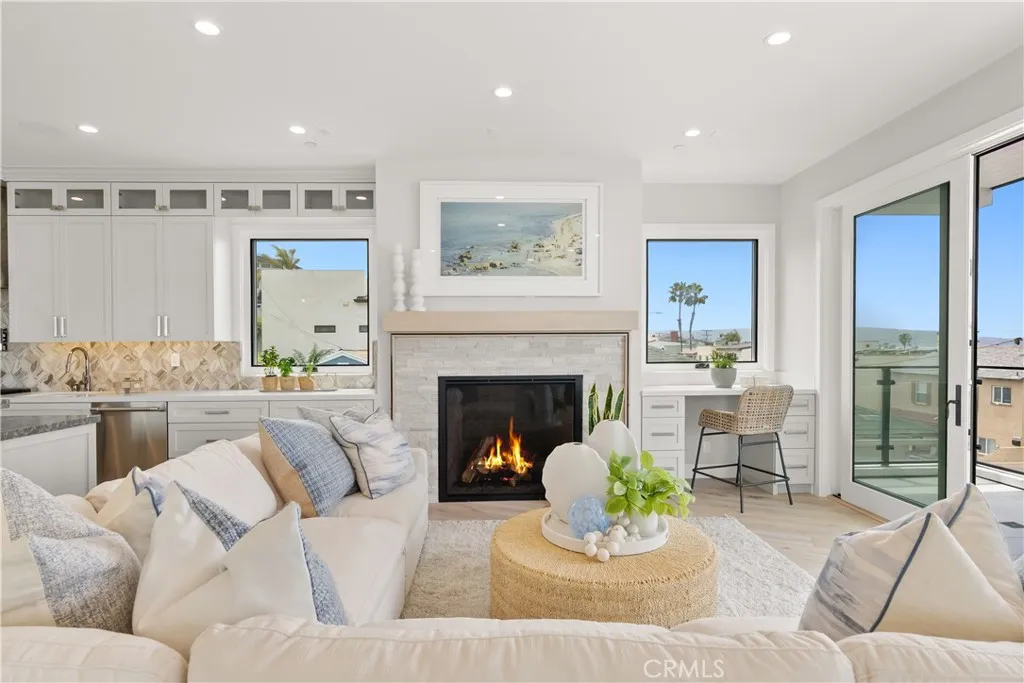 2141 Circle Drive, Hermosa Beach, California 90254 home-pic-9
