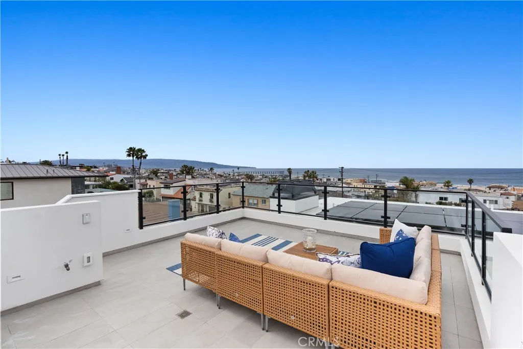 2141 Circle Drive, Hermosa Beach, California 90254 home-pic-42