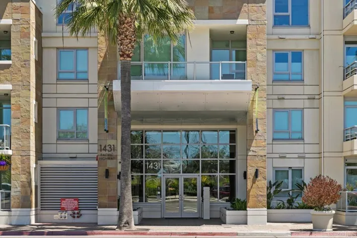 1431 Pacific Highway 602, San Diego, California 92101