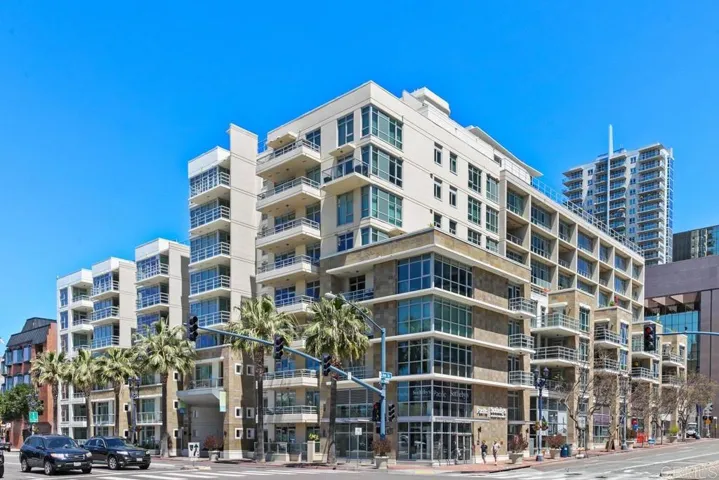1431 Pacific Highway 602, San Diego, California 92101