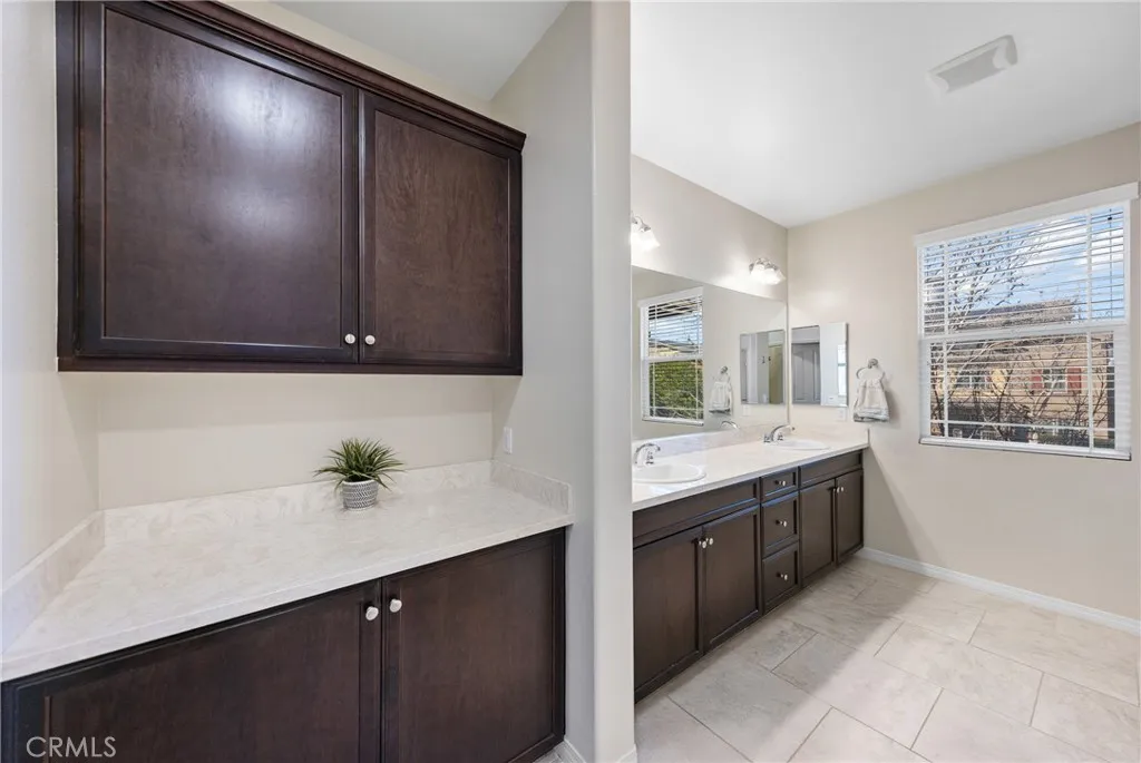 6069 Satterfield, Chino, California 91710 home-pic-10