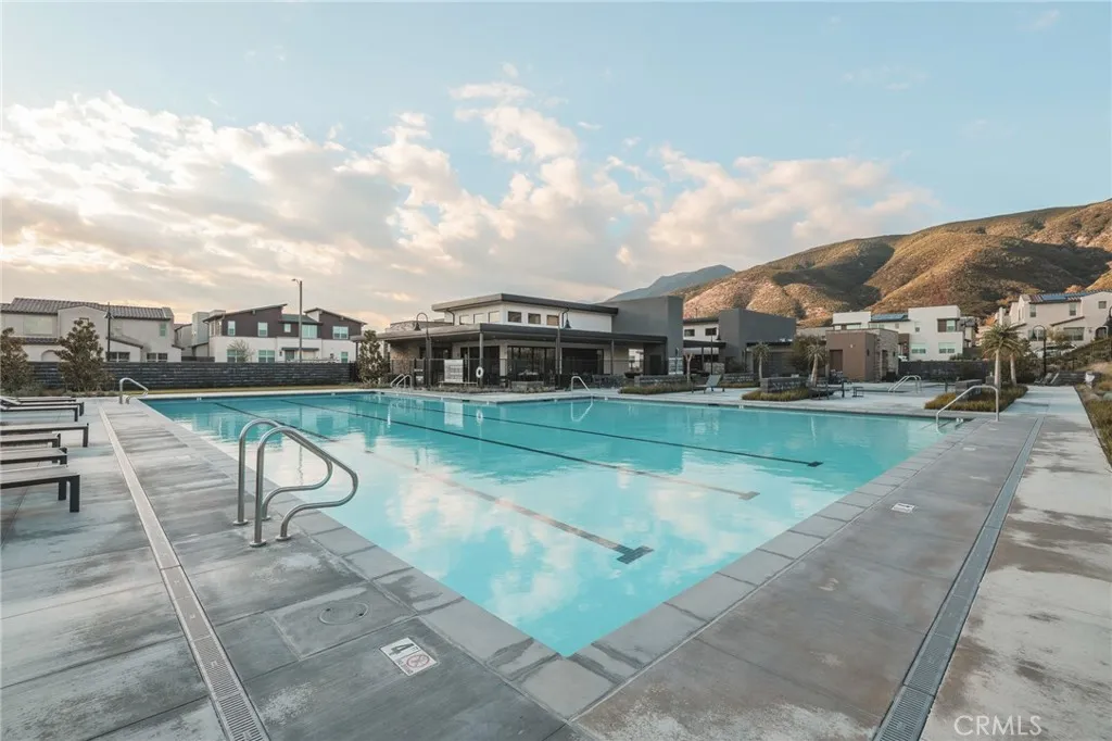 15818 Caterpillar Dr, Fontana, California 92336 home-pic-19