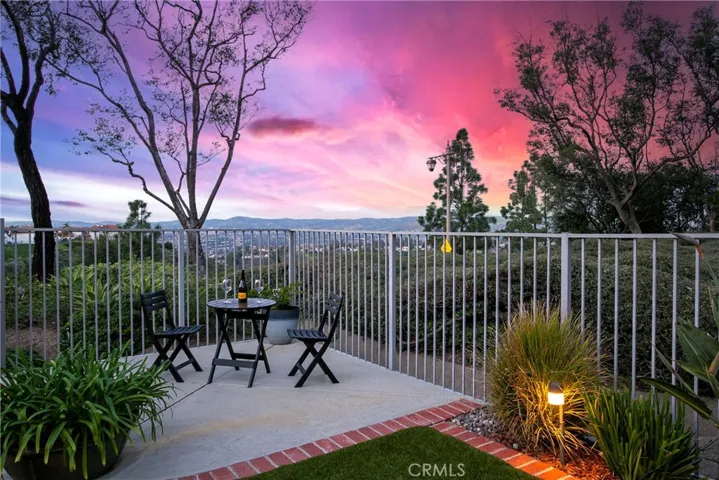 818 S Amber Lane, Anaheim Hills, California 92807
