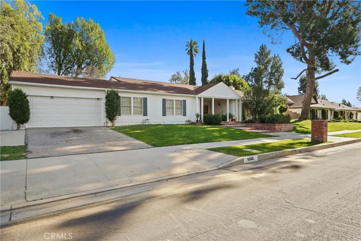 9560 Shoshone Avenue, Northridge, California 91325