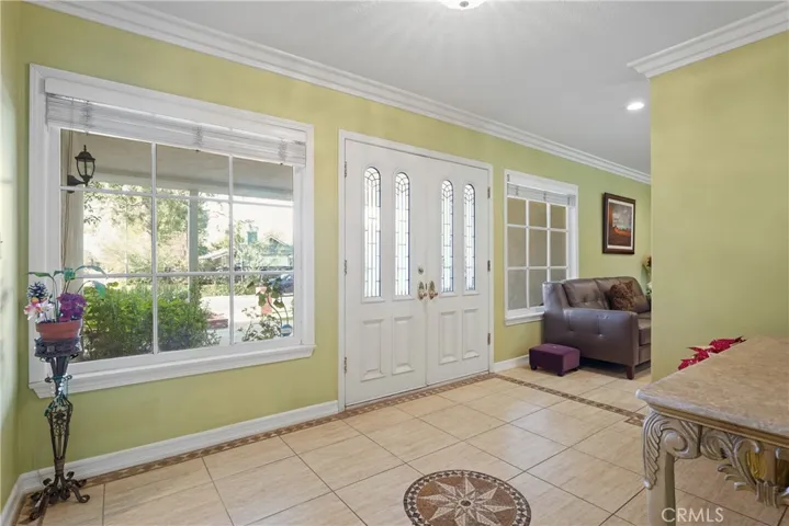 9560 Shoshone Avenue, Northridge, California 91325