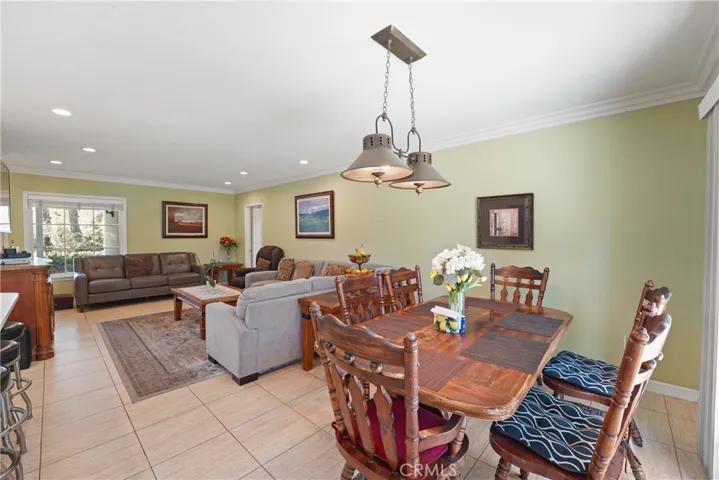 9560 Shoshone Avenue, Northridge, California 91325
