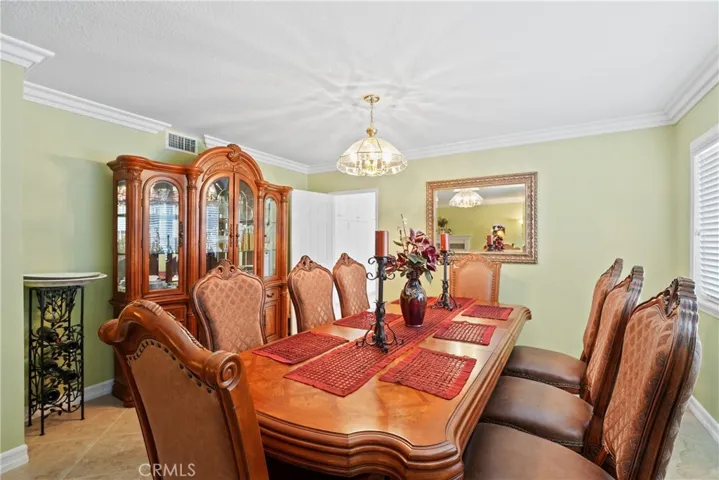 9560 Shoshone Avenue, Northridge, California 91325