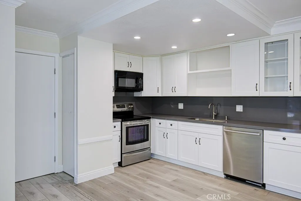 2179 Via Puerta, Laguna Woods, California 92637 home-pic-13