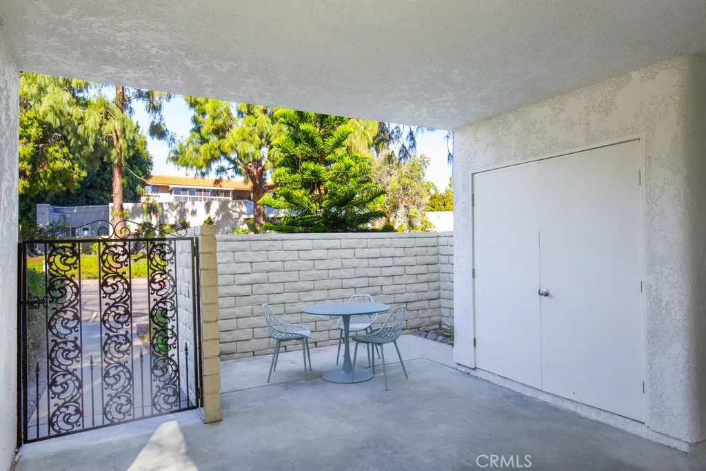 2179 Via Puerta, Laguna Woods, California 92637 home-pic-2