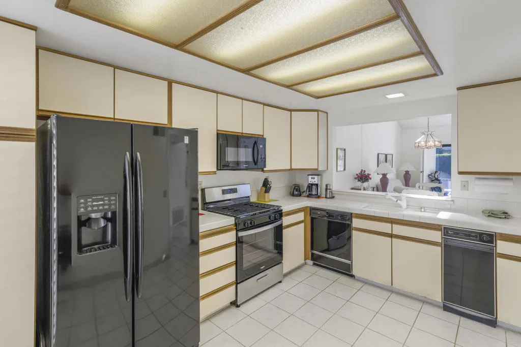 68175 Seven Oaks Drive, Cathedral City, California 92234 home-pic-8