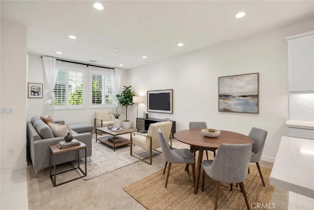 3530 E Delight Paseo 208, Ontario, California 91761 home-pic-1