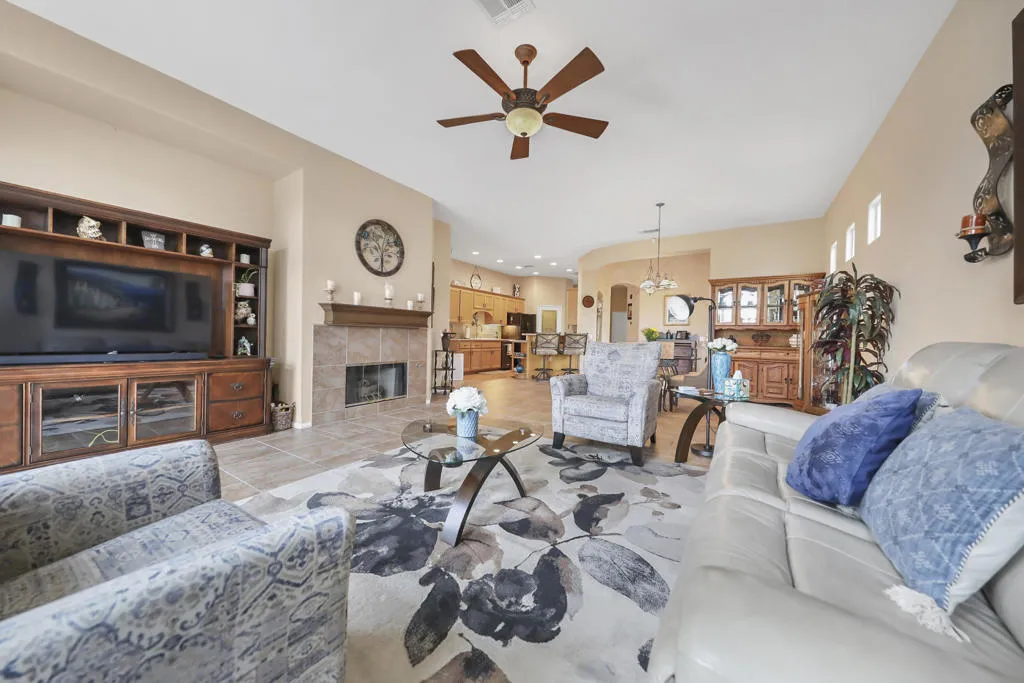 82810 Odlum Drive, Indio, California 92201 home-pic-5