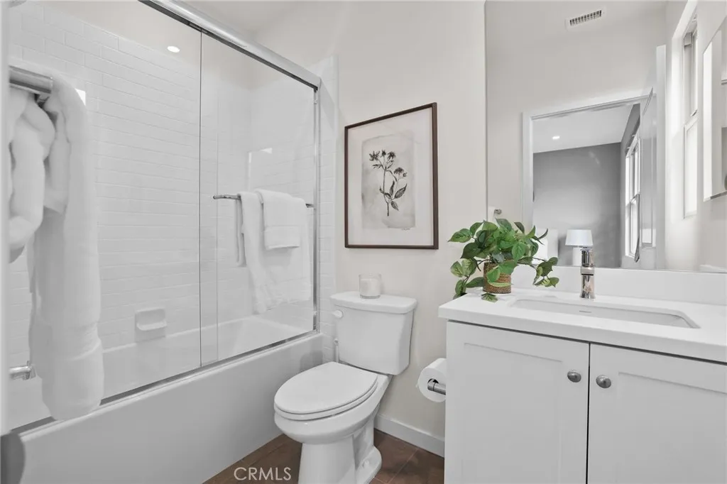 152 Newburry, Irvine, California 92618 home-pic-22
