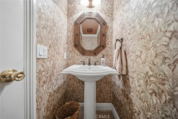 113 CC Powder Room sink