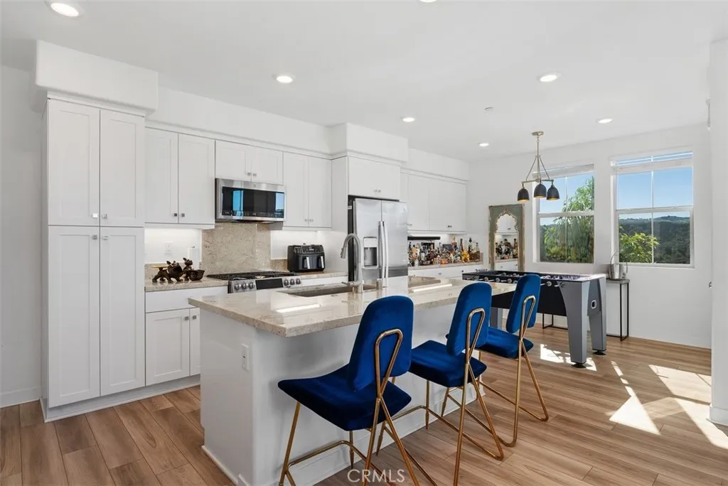 1100 Lasso Way 204, Rancho Mission Viejo, California 92675 home-pic-2