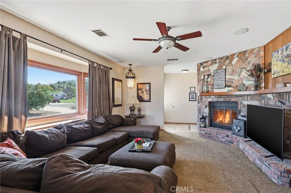 11135 Old Fashion, Riverside, California 92503 home-pic-5