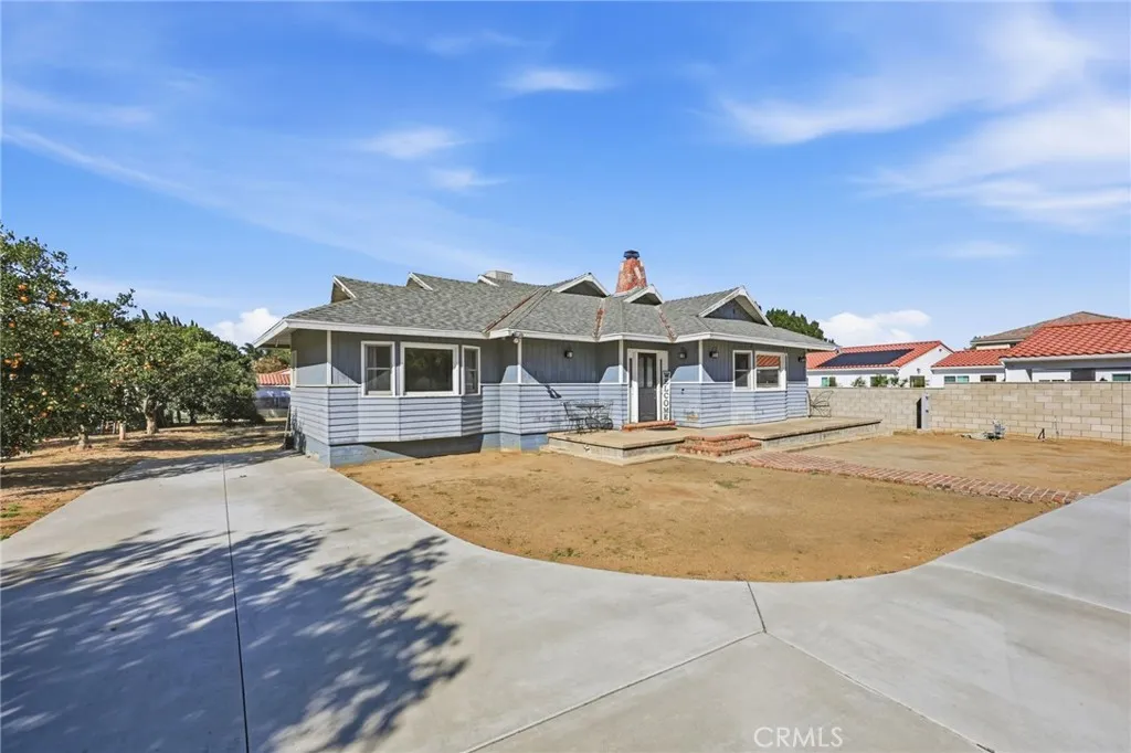 11135 Old Fashion, Riverside, California 92503 home-pic-2