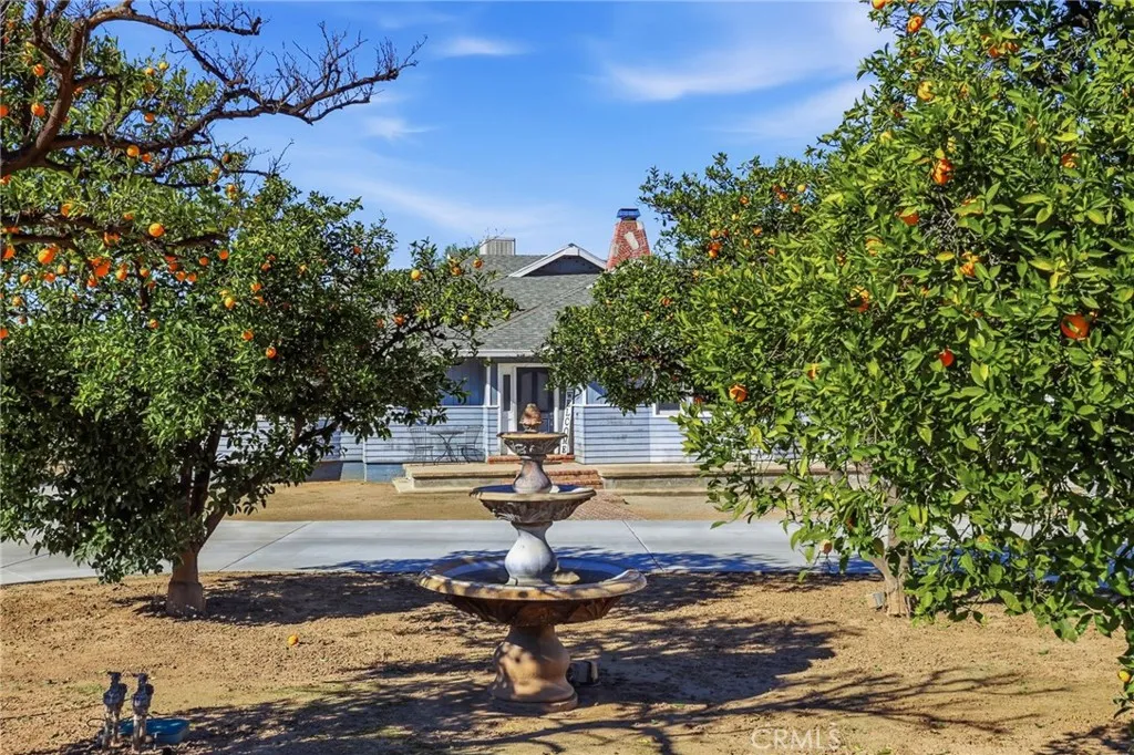 11135 Old Fashion, Riverside, California 92503 home-pic-3