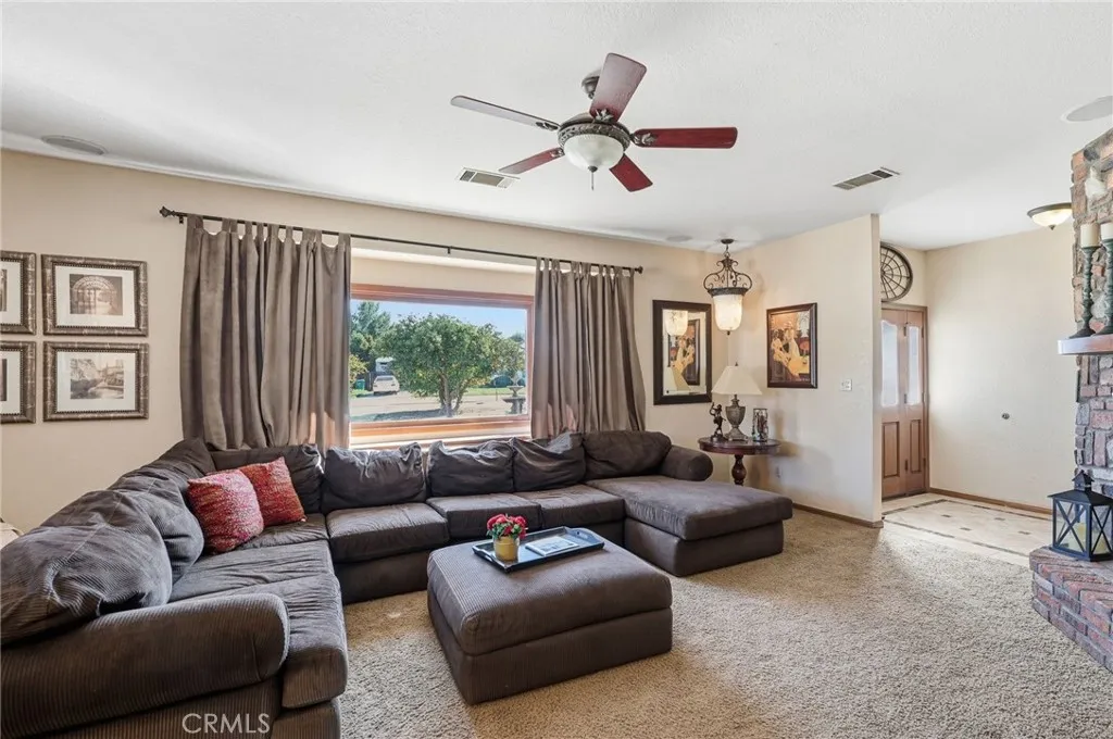 11135 Old Fashion, Riverside, California 92503 home-pic-6