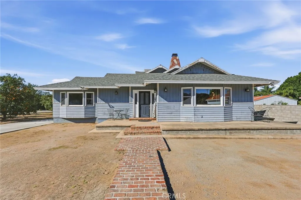 11135 Old Fashion, Riverside, California 92503 home-pic-1