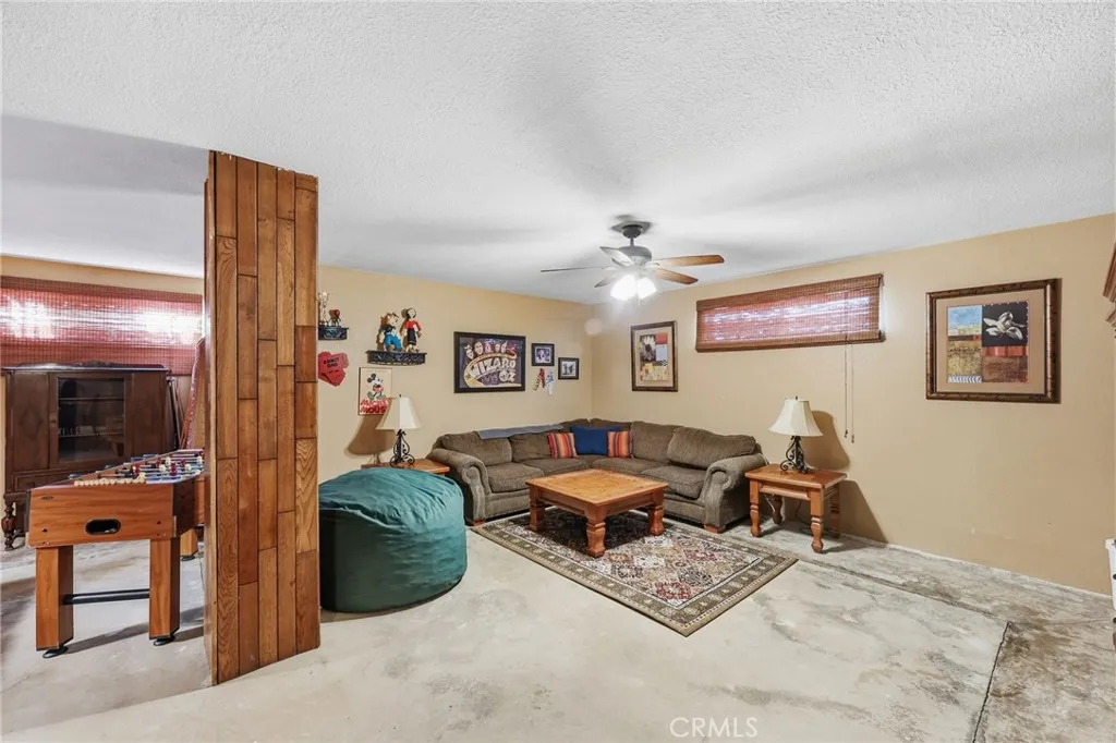 11135 Old Fashion, Riverside, California 92503 home-pic-27
