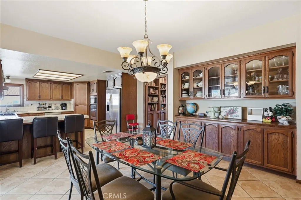 11135 Old Fashion, Riverside, California 92503 home-pic-8