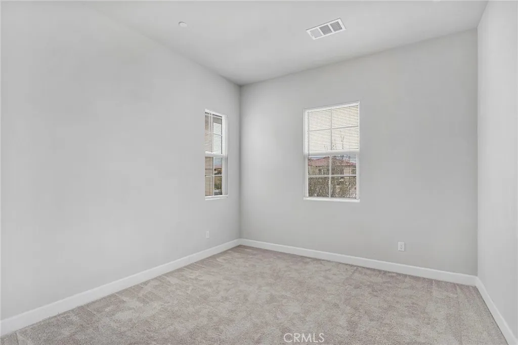 12925 Davona Dale, Apple Valley, California 92308 home-pic-36